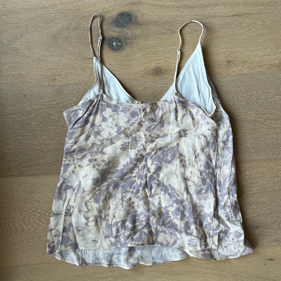 Artizia Wilfred Free Tank in Neutral Floral Pattern - Picture 2 of 4